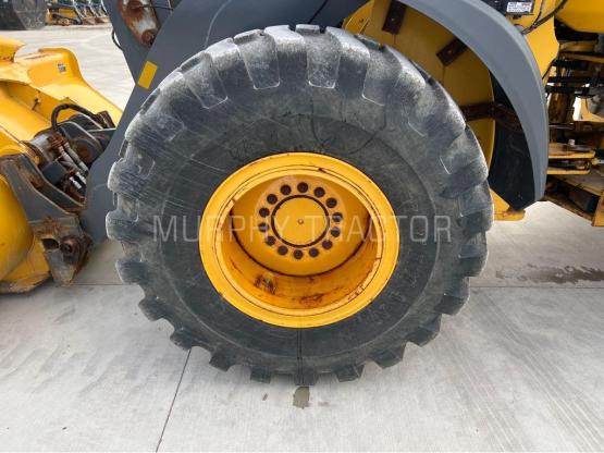 2020 John Deere 524L photo 7