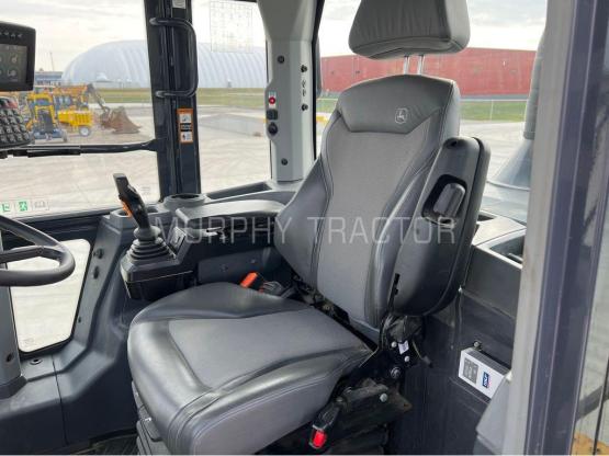 2020 John Deere 524L photo 5