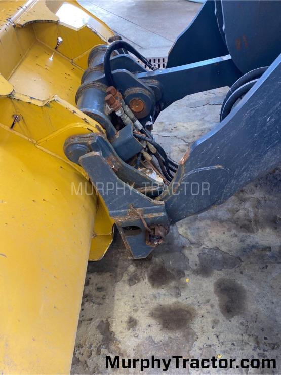 2020 John Deere 524L photo 18