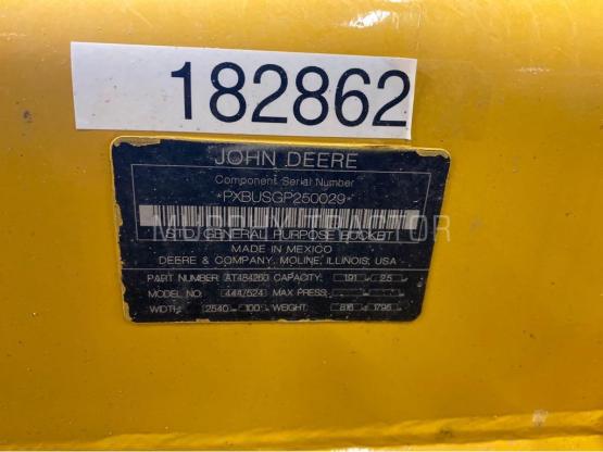 2020 John Deere 524L photo 2