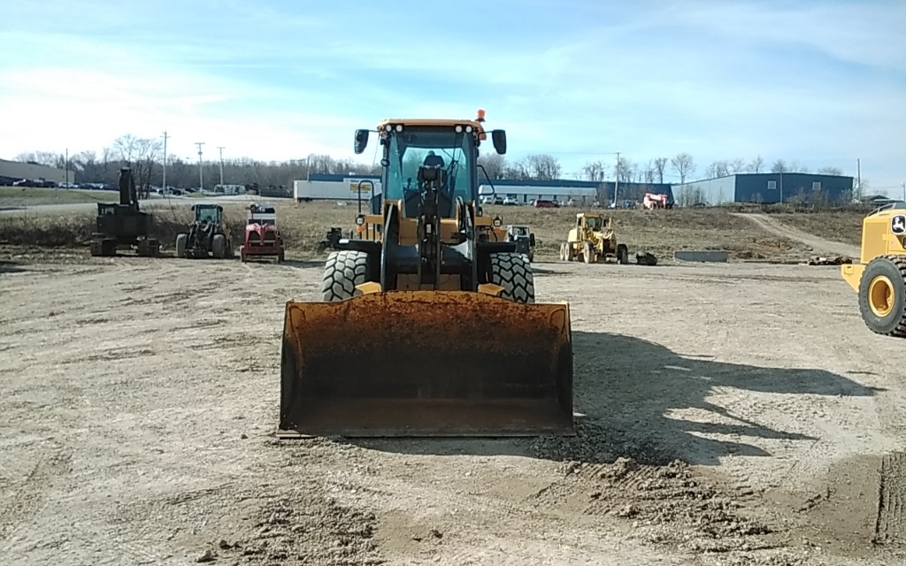 2020 John Deere 524L Image 17