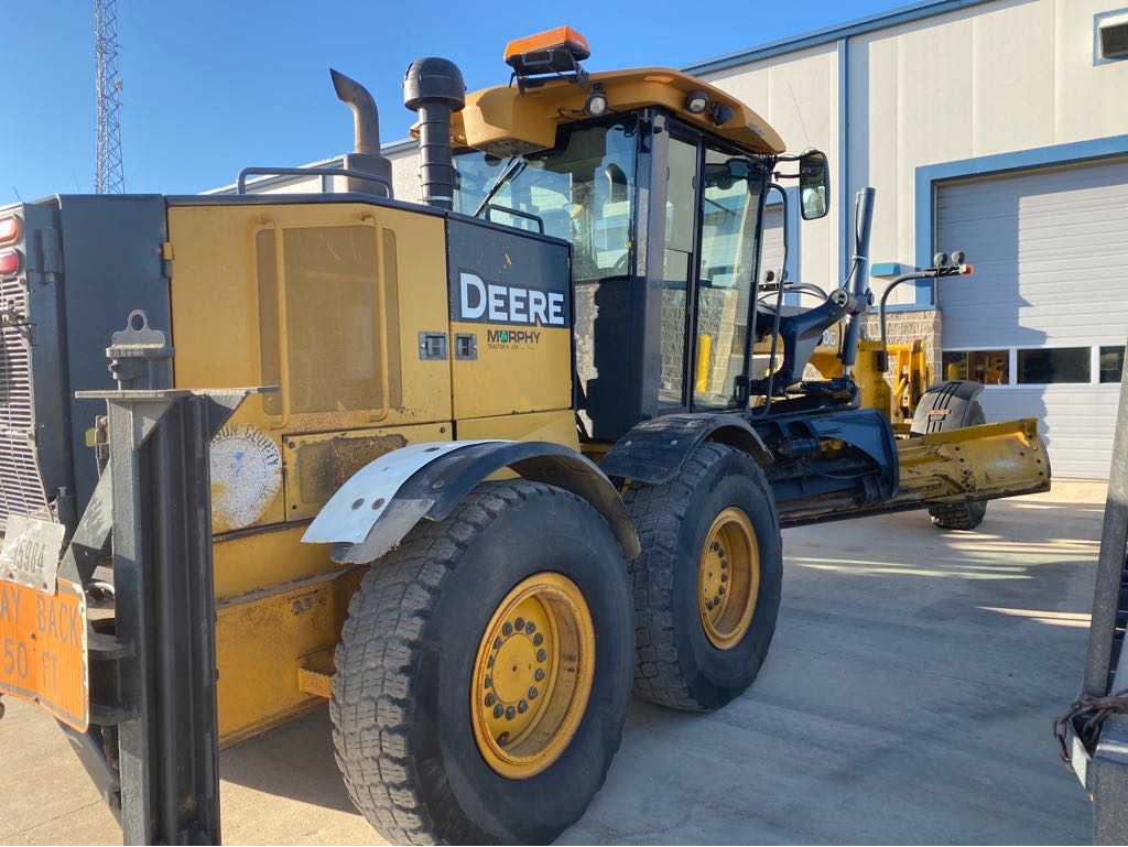 2009 John Deere 770G Image 6