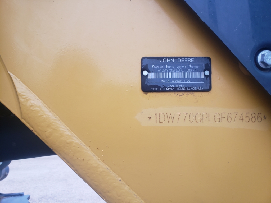 2016 John Deere 770GP Image 10