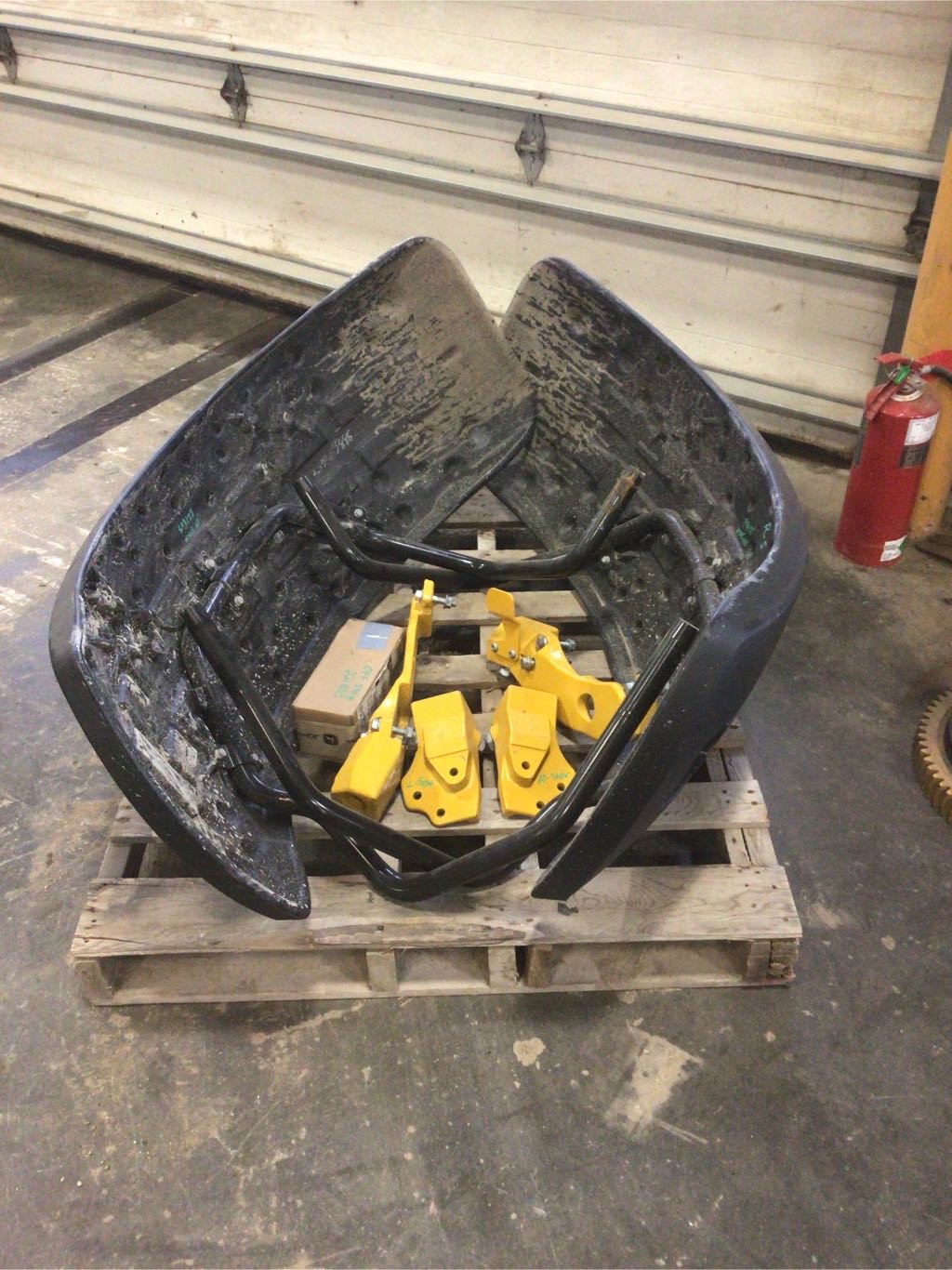 2023 John Deere 772G  Other Image 1