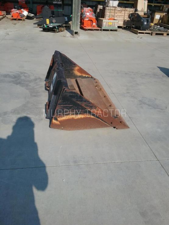 2017 John Deere 66″ CWP Bucket photo 6