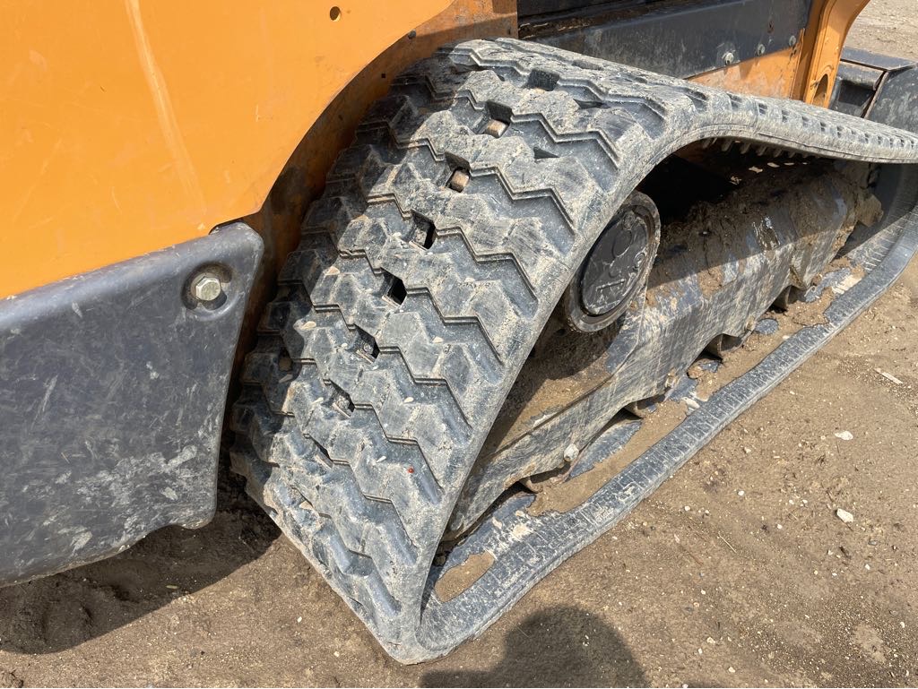 2021 Case TR340B Image 16