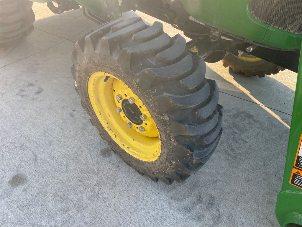 2022 John Deere 3025E Image 16