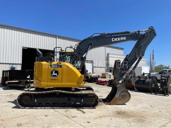 2021 John Deere 135G photo 7