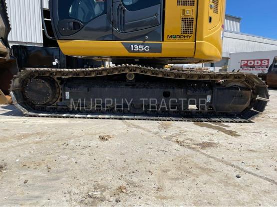 2021 John Deere 135G photo 22