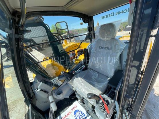 2021 John Deere 135G photo 11