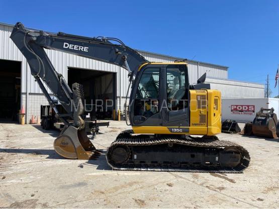 2021 John Deere 135G photo 3