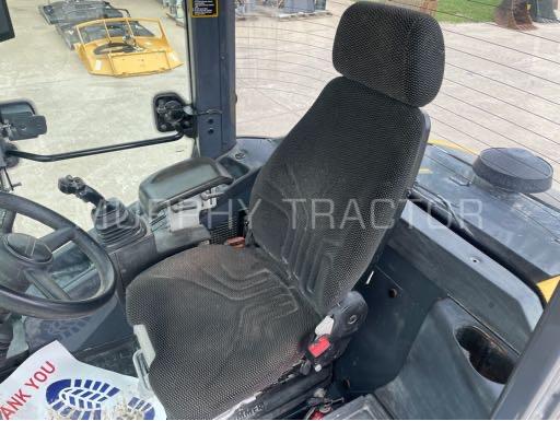 2019 John Deere 344L photo 4