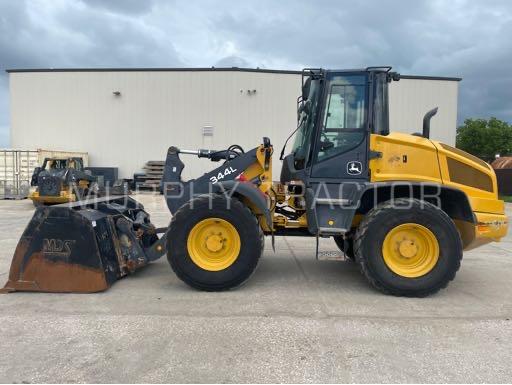 2019 John Deere 344L photo 7