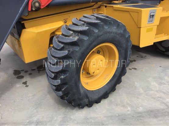 2023 John Deere 410L photo 13