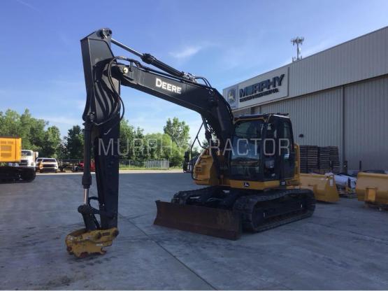 2023 John Deere 135G photo 1