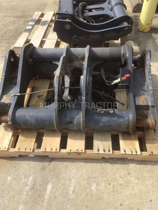 John Deere 524 P Hi VIS Coupler photo 1