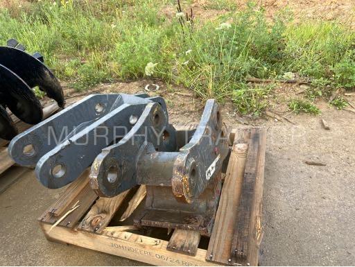 John Deere 310 Coupler photo 1