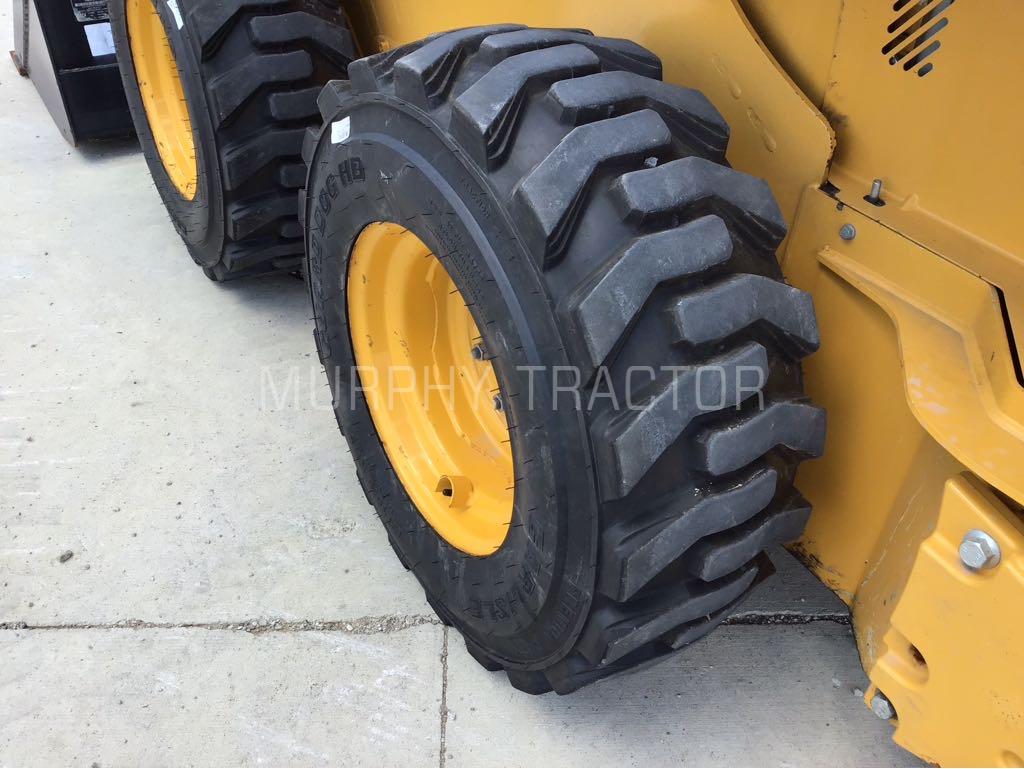 2023 John Deere 324G Image 14
