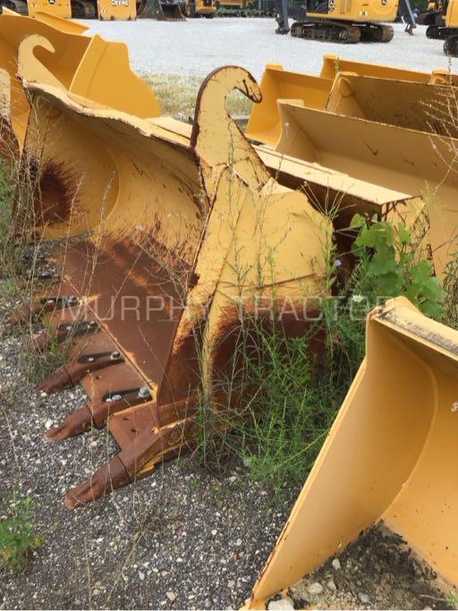 2018 John Deere 655K Bucket — 555 49225.15388