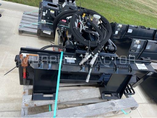 2021 John Deere CP18E 18″ CWP Cold Planer — 555 49342.15576