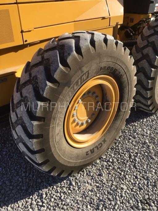2023 John Deere 672G photo 16