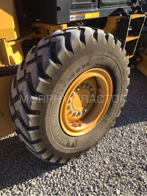 2023 John Deere 672G photo 17