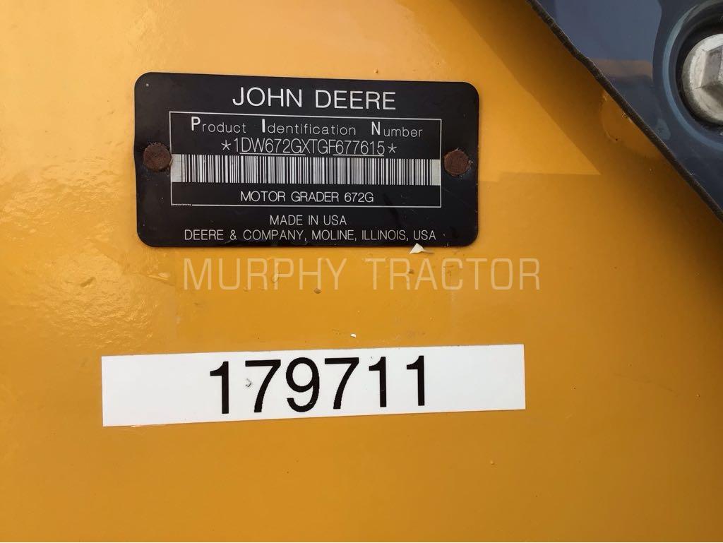 2017 John Deere 672G Image 10