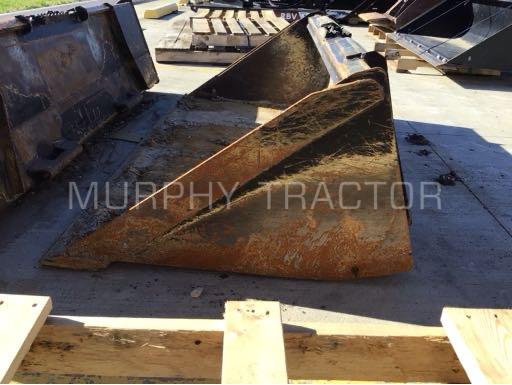 John Deere 66″ CWP Bucket — 555 50318.15577