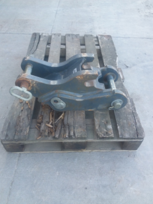 John Deere 310  Mechanical Coupler Image 3