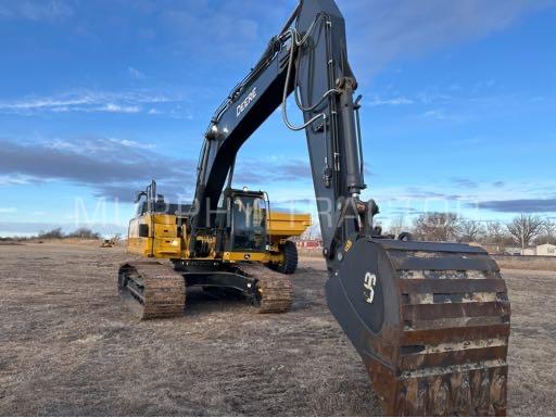 2023 John Deere 300 P photo 1