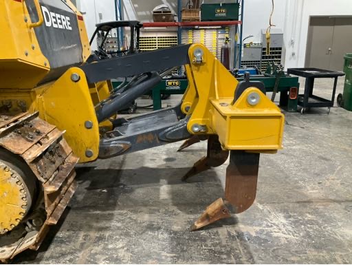 2022 John Deere 750L  Rear Ripper Image 1