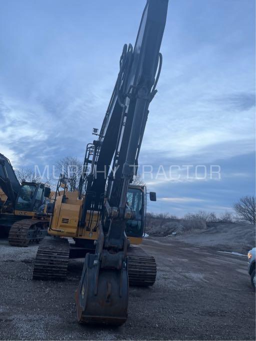 2023 John Deere 245 P photo 9