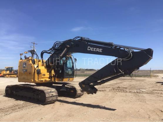 2023 John Deere 245 P photo 1