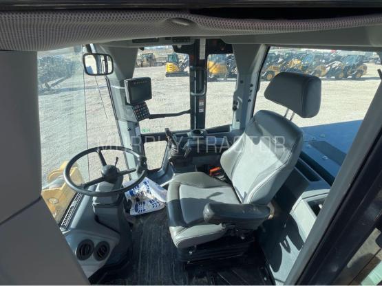 2023 John Deere 624 P photo 11