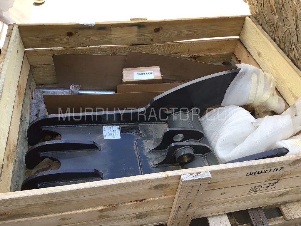 John Deere 310 Backhoe  Thumb/Grapple Image 1