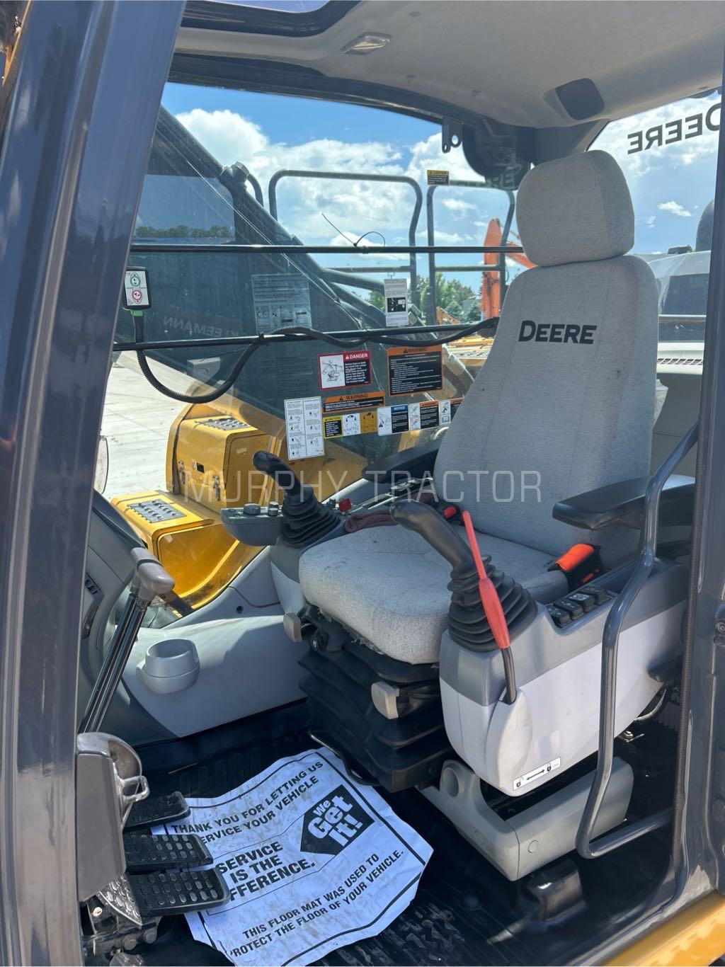2020 John Deere 350GLC Image 10