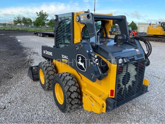 2025 John Deere 324G photo 3