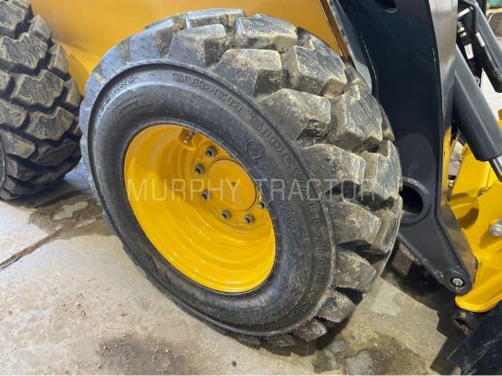 2025 John Deere 324G — 555 51420.13753