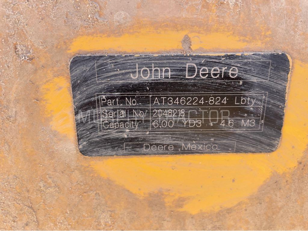 2018 John Deere 824K Image 2