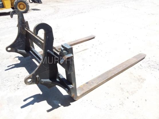 John Deere 310SL Fork Set photo 3
