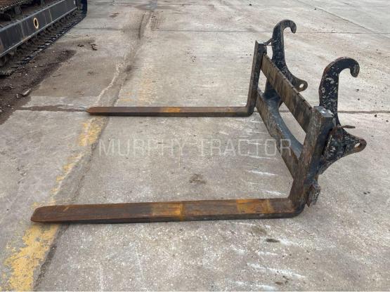 John Deere 310SL Fork Set photo 4