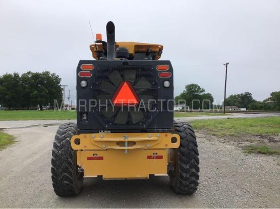 2020 John Deere 772G photo 5