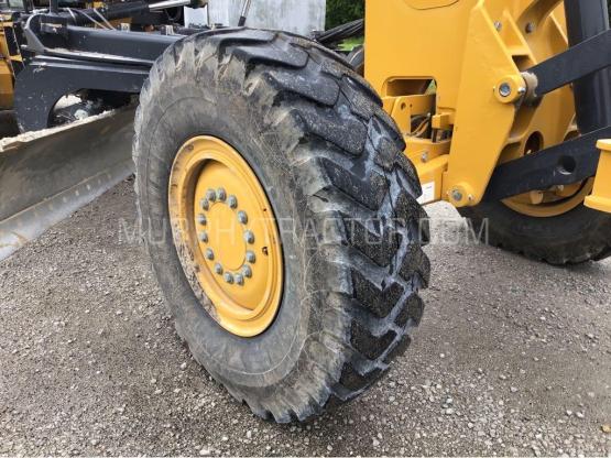 2020 John Deere 772G photo 18