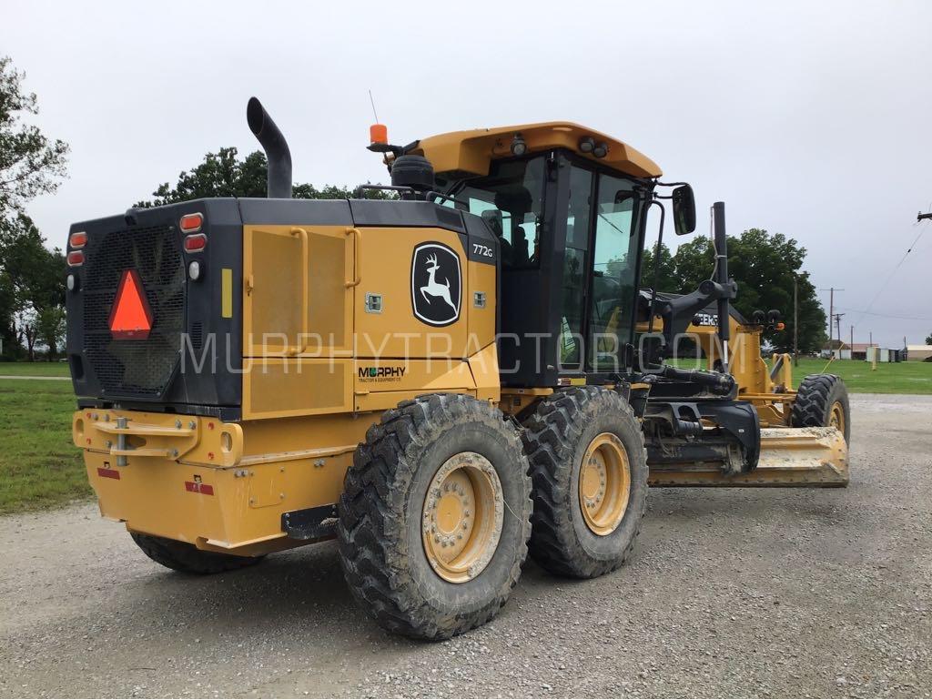 2020 John Deere 772G Image 6