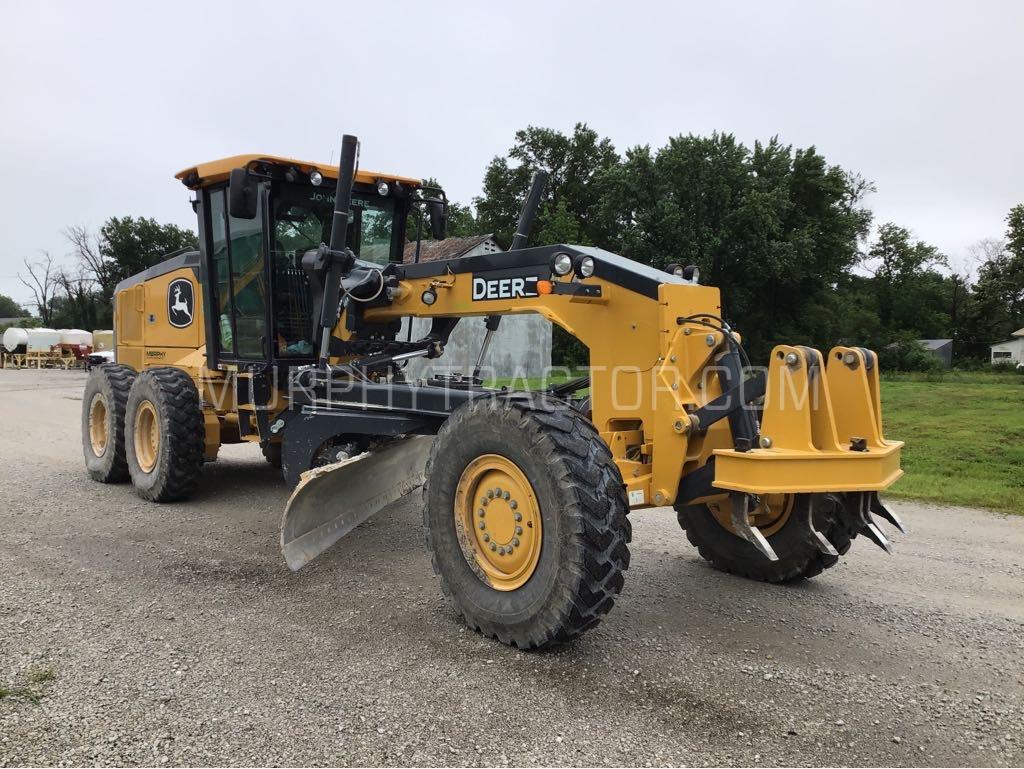 2020 John Deere 772G Image 8