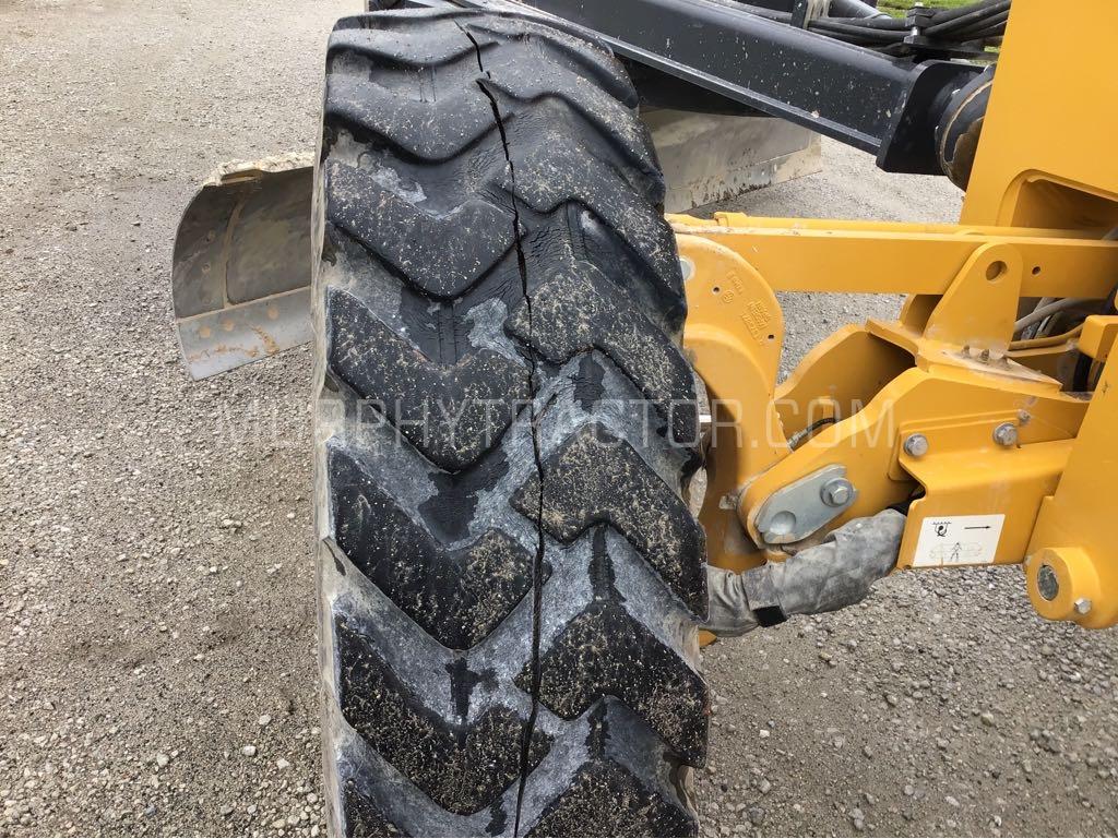 2020 John Deere 772G Image 23