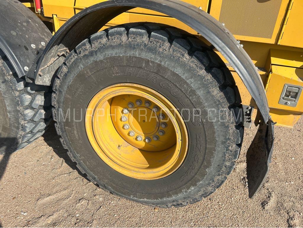 2019 John Deere 672G Image 15