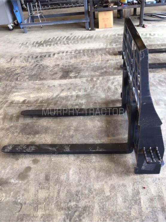 John Deere CWP Pallet Forks photo 1