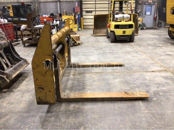 John Deere 444-624 60″ x 96″ HiVis Fork Set photo 4