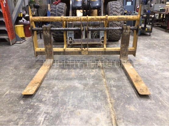 John Deere 444-624 60″ x 96″ HiVis Fork Set photo 1